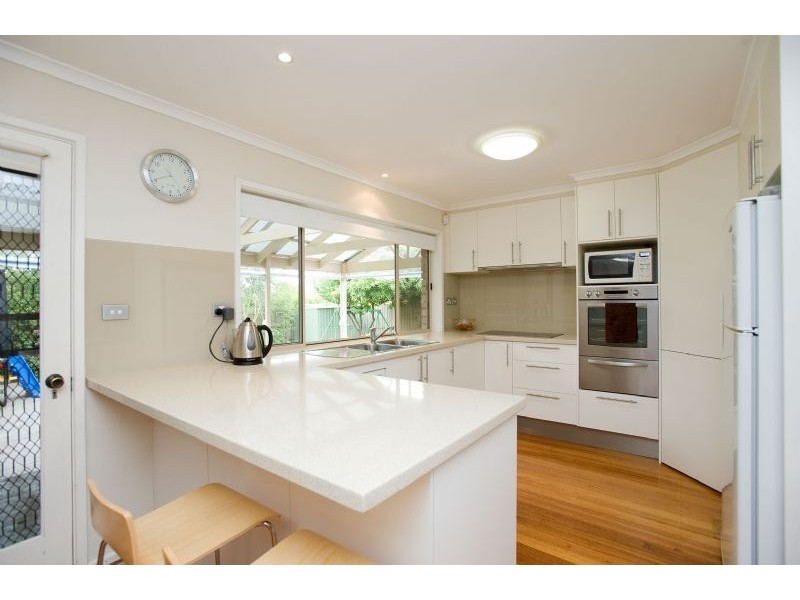 23 Grantley Drive, Gladstone Park VIC 3043