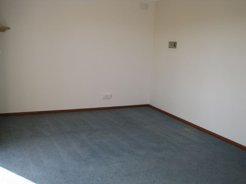 4 Chester Close, Greenvale VIC 3059