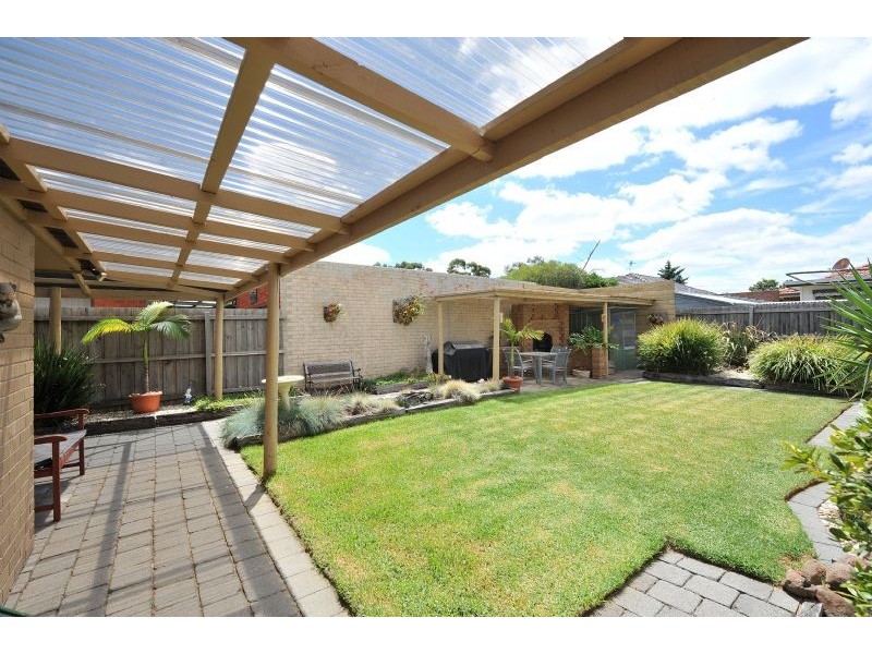 8 Burgess Street, Tullamarine VIC 3043
