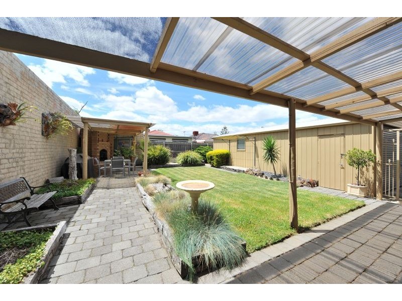 8 Burgess Street, Tullamarine VIC 3043