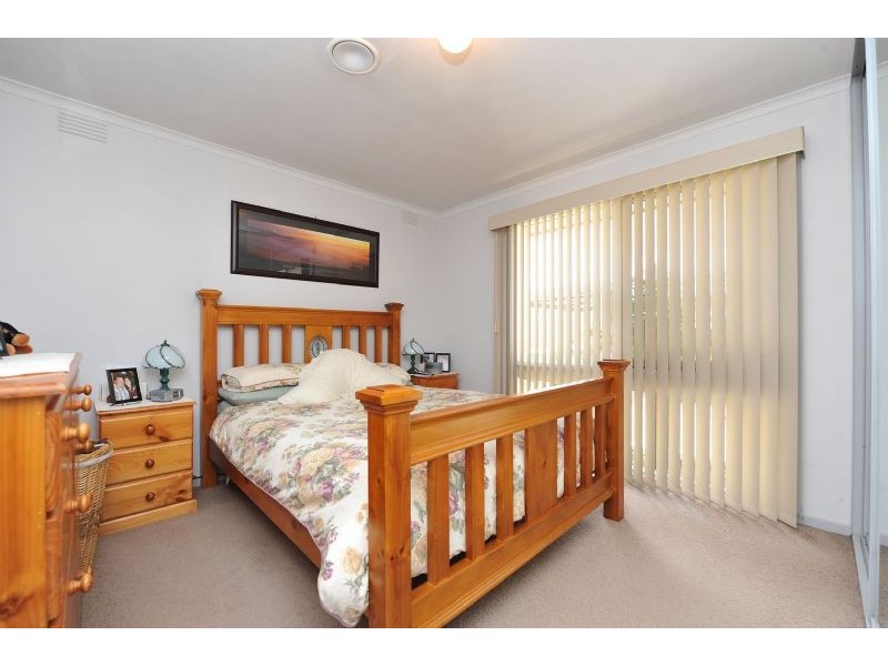 8 Burgess Street, Tullamarine VIC 3043