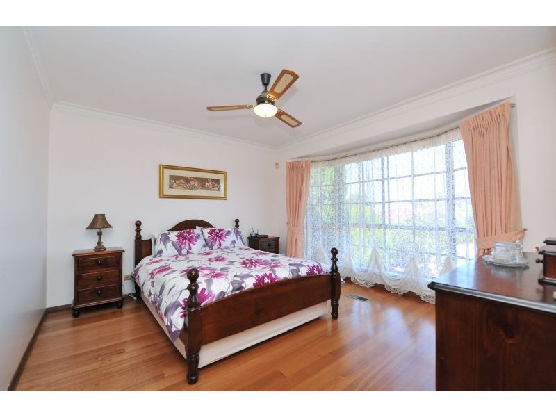 64 Kenny Street, Attwood VIC 3049