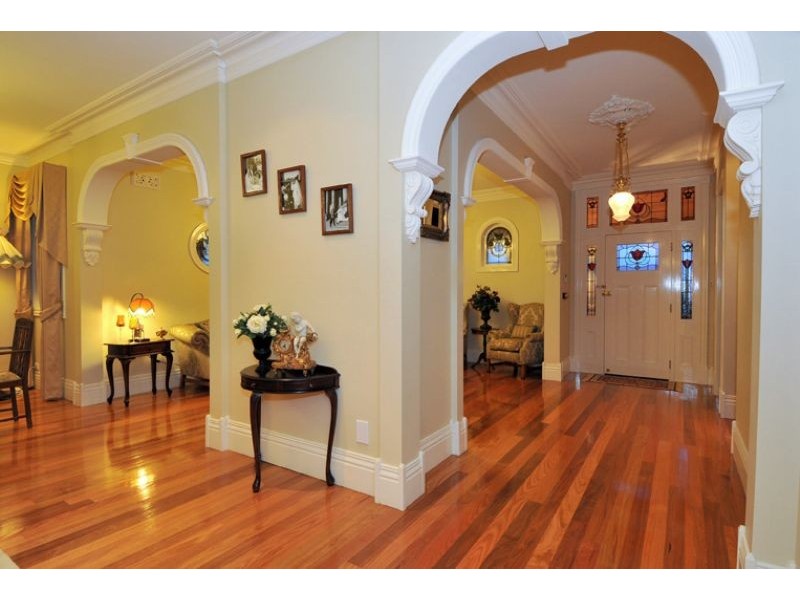 8 Clare Boulevard, Greenvale VIC 3059
