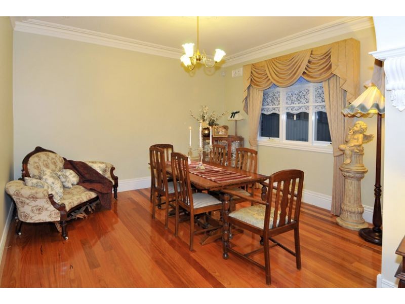 8 Clare Boulevard, Greenvale VIC 3059