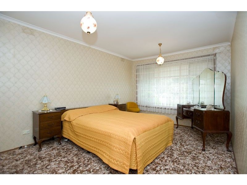 5 Padua Court, Gladstone Park VIC 3043