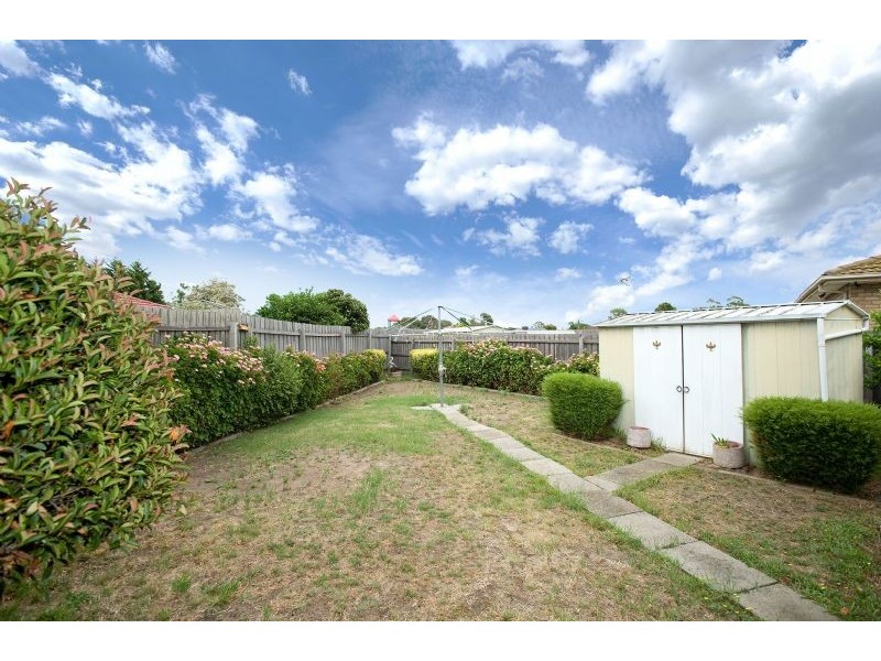 5 Padua Court, Gladstone Park VIC 3043