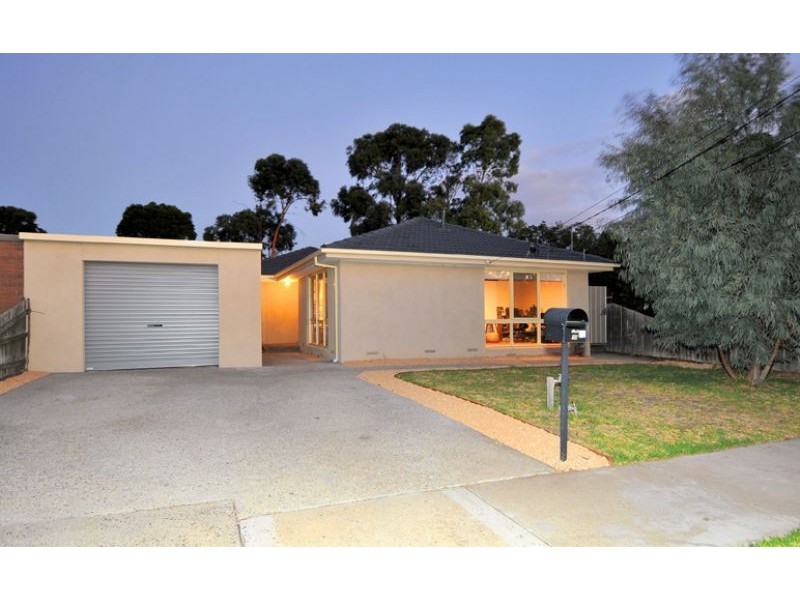 70 Lenoak Street, Gladstone Park VIC 3043