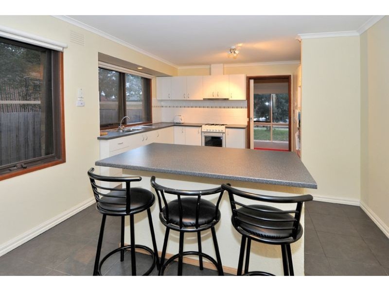 70 Lenoak Street, Gladstone Park VIC 3043