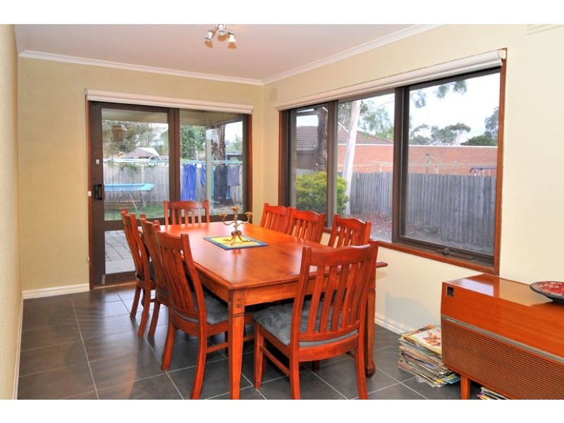 70 Lenoak Street, Gladstone Park VIC 3043