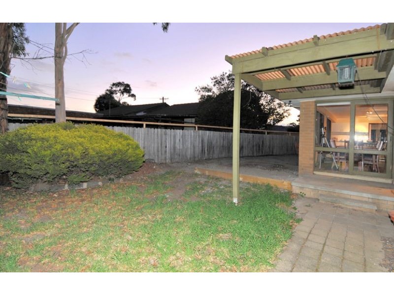 70 Lenoak Street, Gladstone Park VIC 3043
