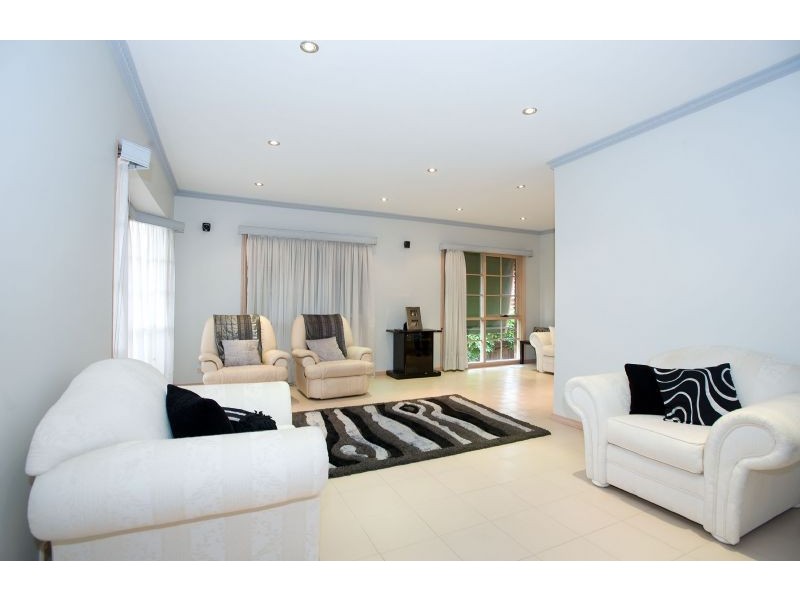 27 Elizabeth Street, Westmeadows VIC 3049