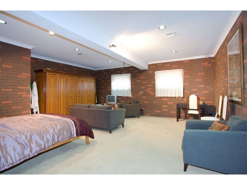 27 Elizabeth Street, Westmeadows VIC 3049