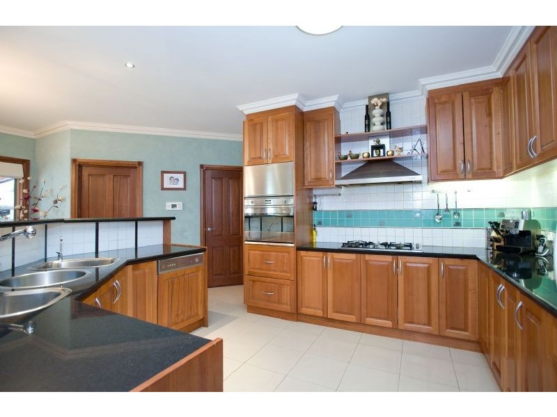 7 Casablanca Court, Greenvale VIC 3059