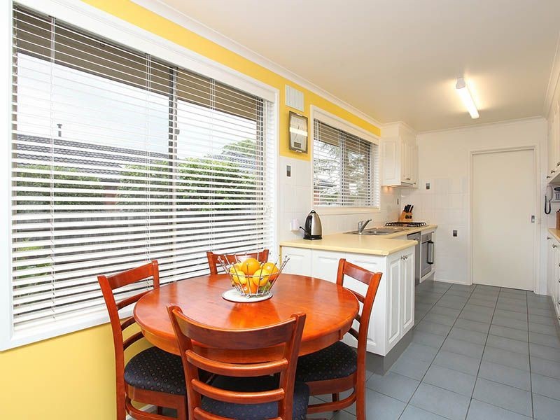 38 Linacre Crescent, Gladstone Park VIC 3043