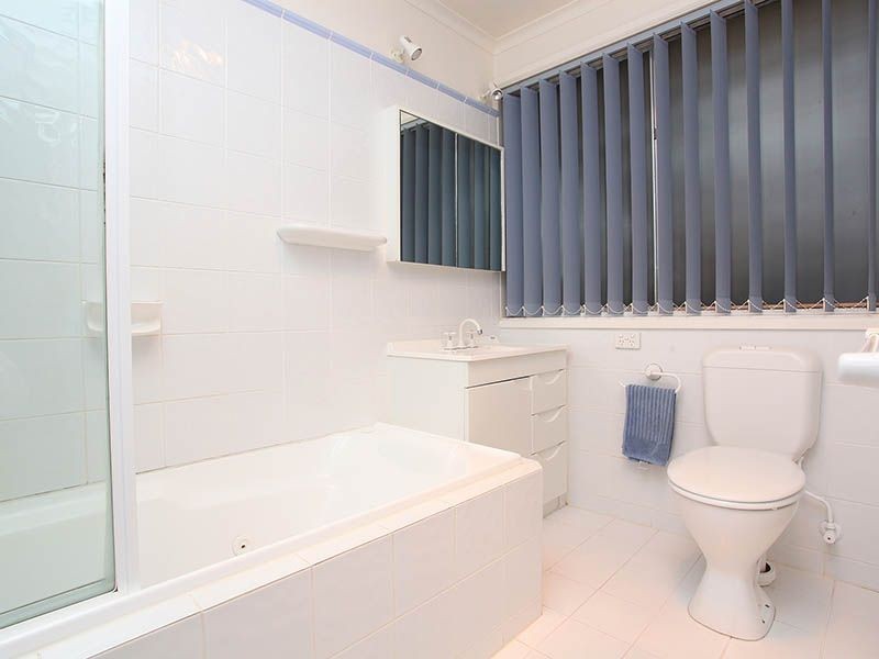 38 Linacre Crescent, Gladstone Park VIC 3043