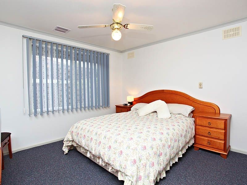 38 Linacre Crescent, Gladstone Park VIC 3043