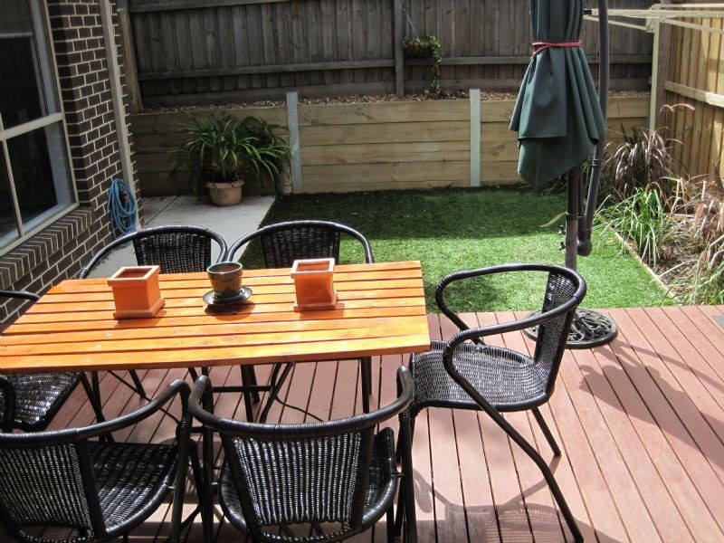 2/33 Riddell Street, Westmeadows VIC 3049