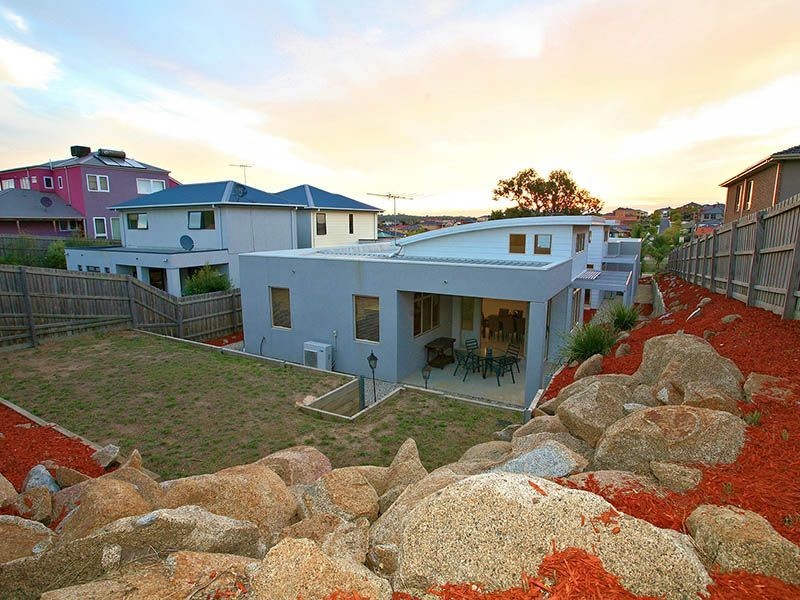 8 Annadale Mews, Greenvale VIC 3059