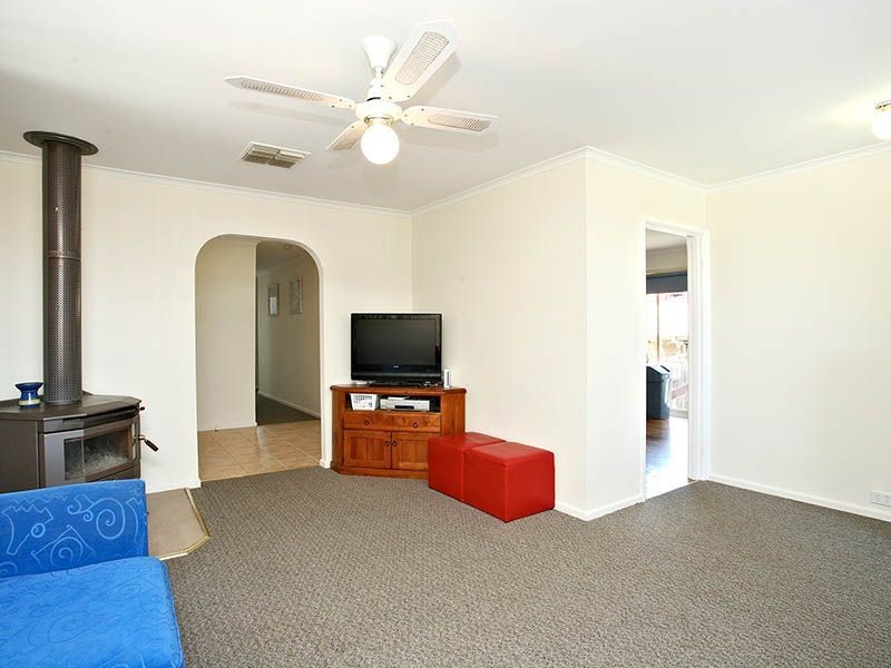 43 North Circular Road, Gladstone Park VIC 3043