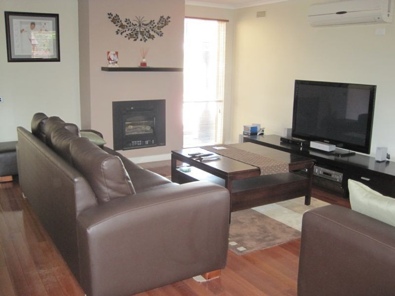 63 Lenoak Street, Gladstone Park VIC 3043