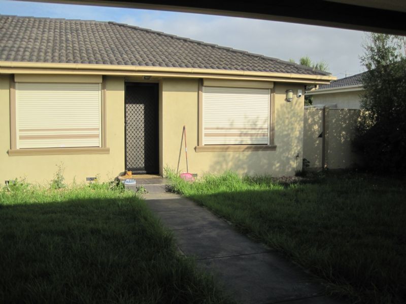 4/27 Broadmeadows Road, Tullamarine VIC 3043