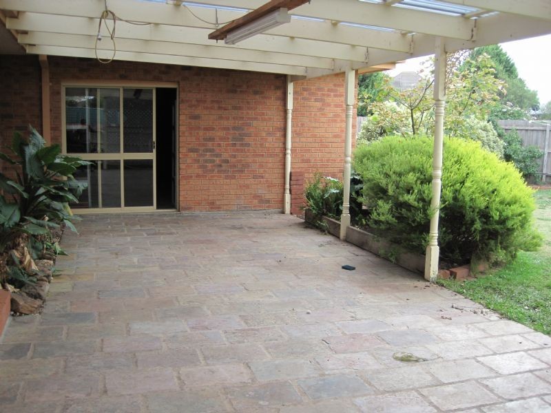 18 Winster Court, Greenvale VIC 3059
