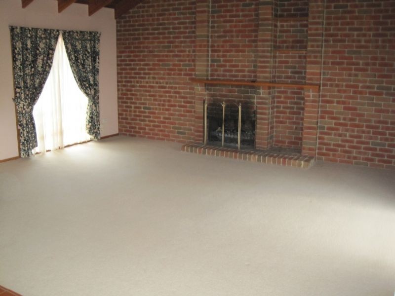 18 Winster Court, Greenvale VIC 3059