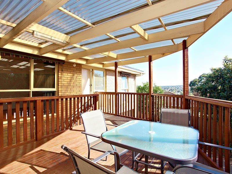 26 Nigel Crescent, Gladstone Park VIC 3043