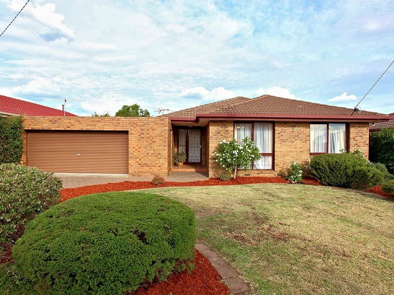 5 The Circuit, Gladstone Park VIC 3043