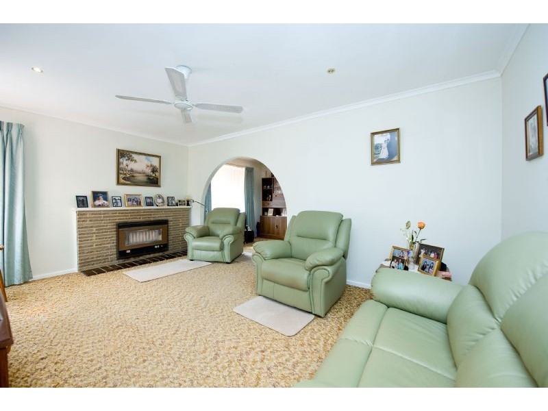 49 Tadstan Drive, Tullamarine VIC 3043