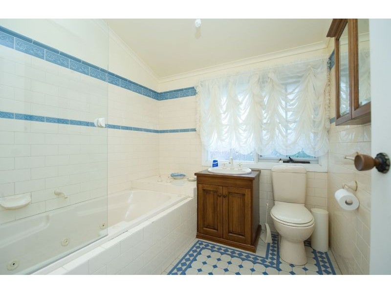 81 Hillcrest Drive, Westmeadows VIC 3049