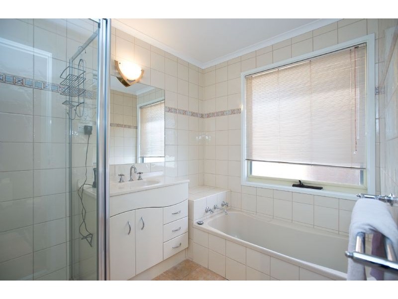 17 Gainford Court, Greenvale VIC 3059