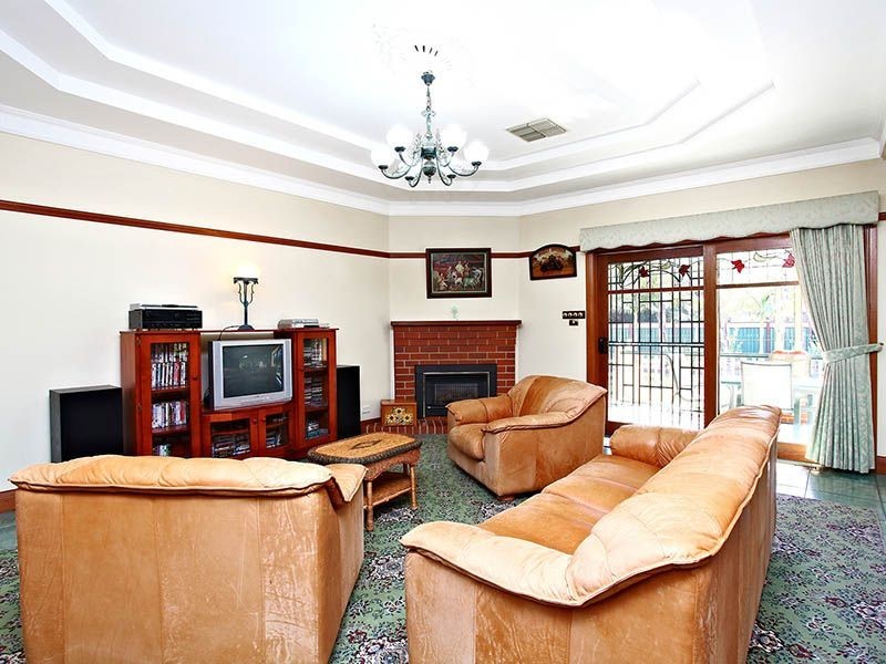 12 Inverness Mews, Greenvale VIC 3059