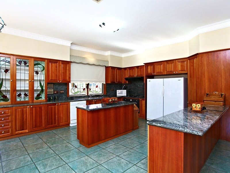 12 Inverness Mews, Greenvale VIC 3059