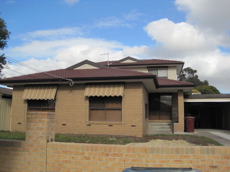 18 Cassandra Drive, Gladstone Park VIC 3043