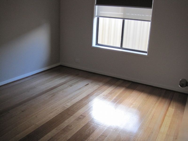 18 Cassandra Drive, Gladstone Park VIC 3043