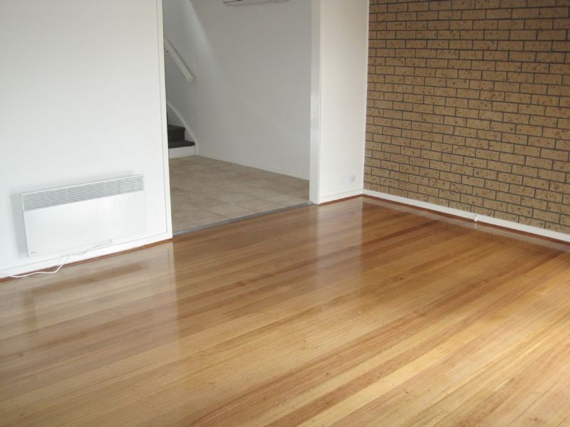 18 Cassandra Drive, Gladstone Park VIC 3043