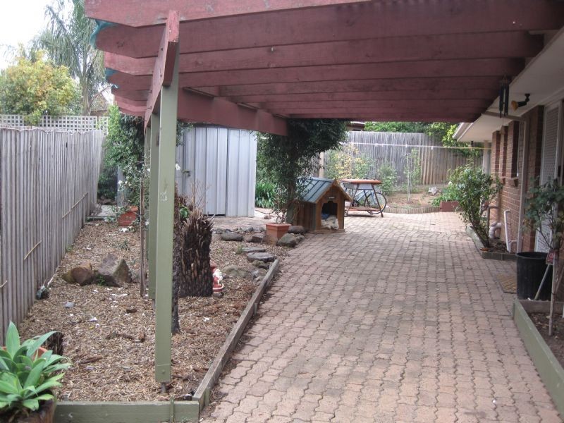 18 Glencara Close, Westmeadows VIC 3049