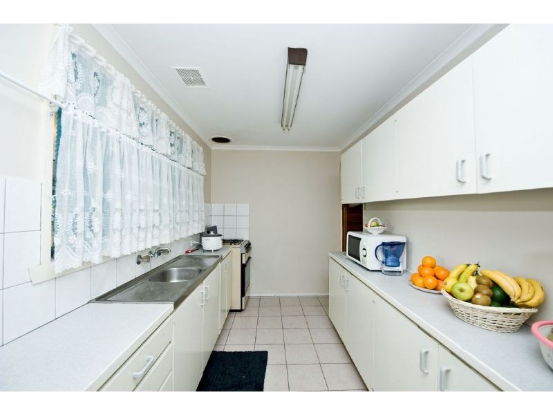 47 Snaefell Crescent, Gladstone Park VIC 3043