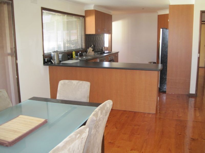 4 Elray Court, Tullamarine VIC 3043