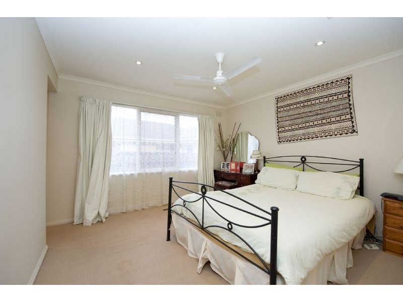12 Felgate Close, Tullamarine VIC 3043