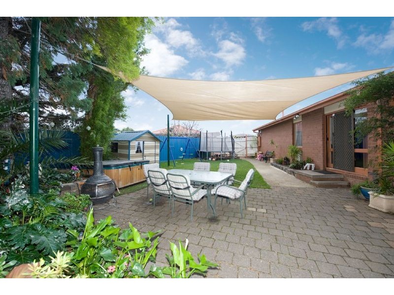 12 Felgate Close, Tullamarine VIC 3043