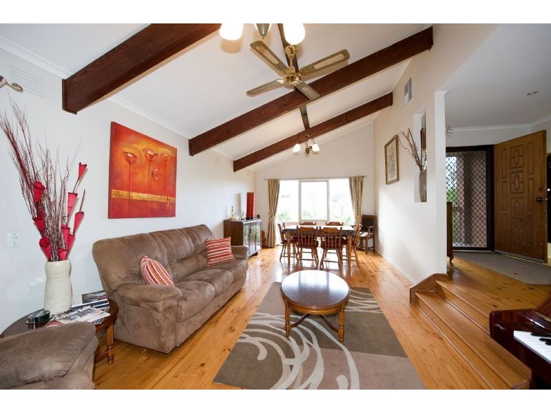 12 Felgate Close, Tullamarine VIC 3043