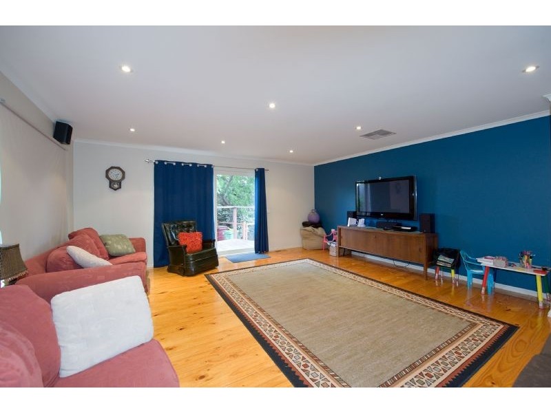 12 Felgate Close, Tullamarine VIC 3043