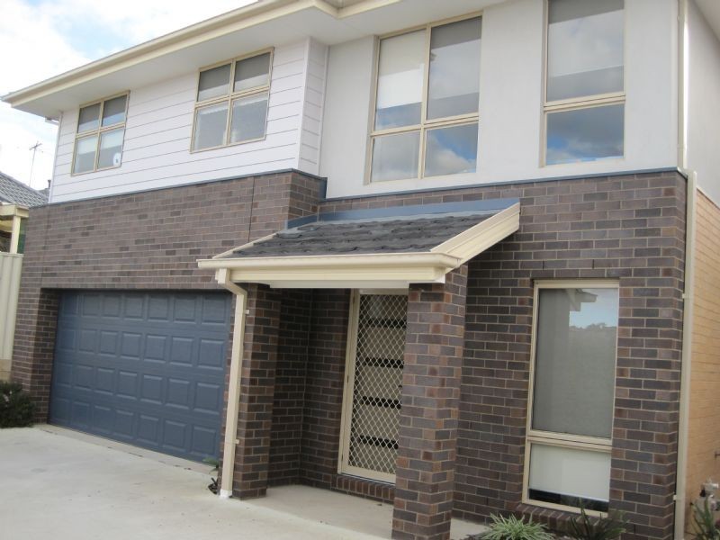 2/24 Wills Street, Westmeadows VIC 3049