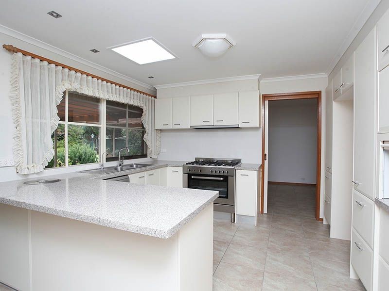 25 Heversham Grove, Greenvale VIC 3059