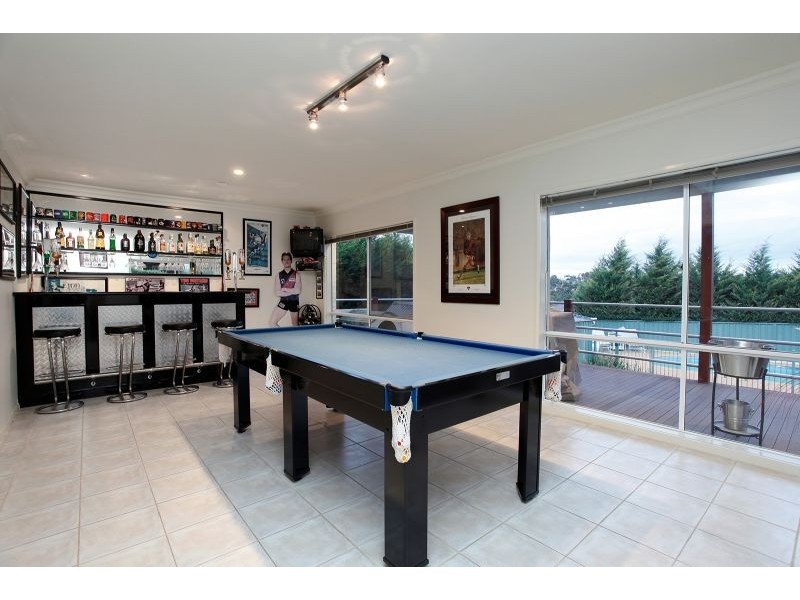 14 Gatehouse Drive, Attwood VIC 3049