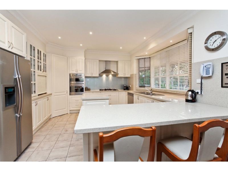 16 Inverness Mews, Greenvale VIC 3059