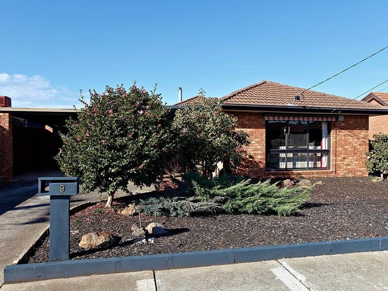 9 Tecoma Court, Gladstone Park VIC 3043