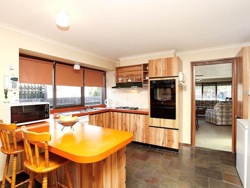 9 Tecoma Court, Gladstone Park VIC 3043